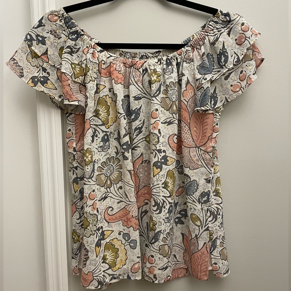 LOFT Tops - LOFT Off-Shoulder Ruffle-Sleeve Patterned Top